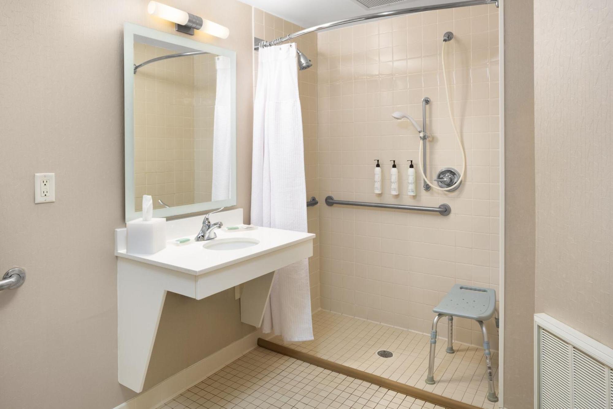 Springhill Suites Милфорд Экстерьер фото