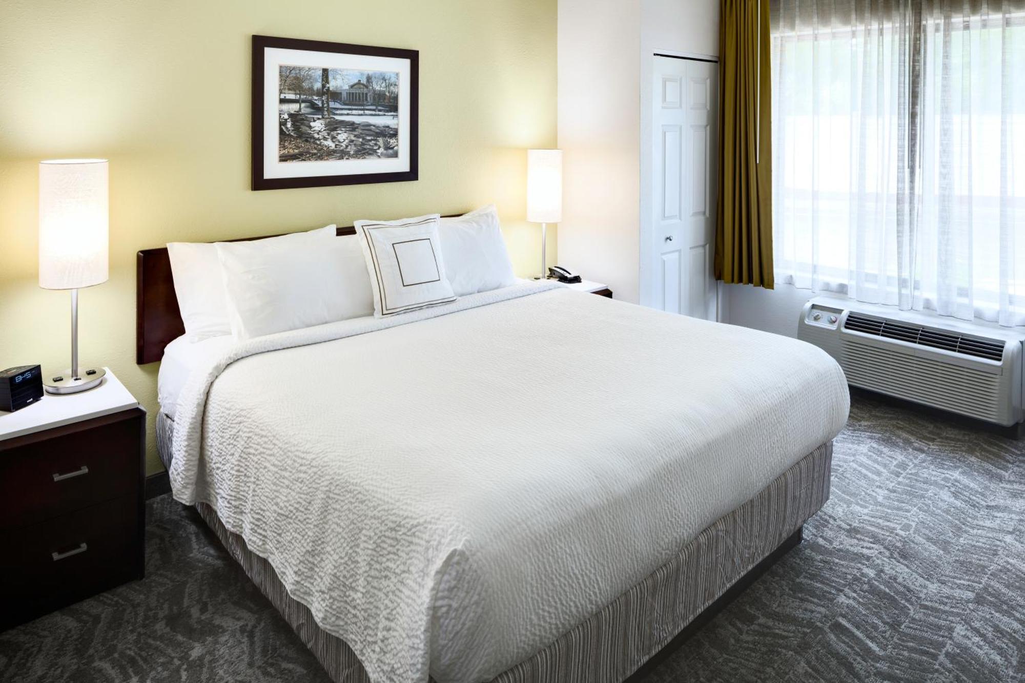 Springhill Suites Милфорд Экстерьер фото
