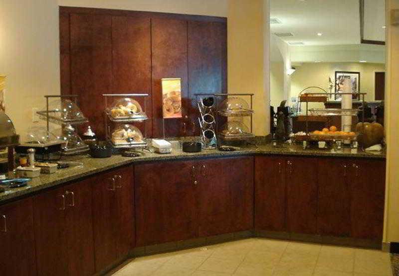 Springhill Suites Милфорд Ресторан фото