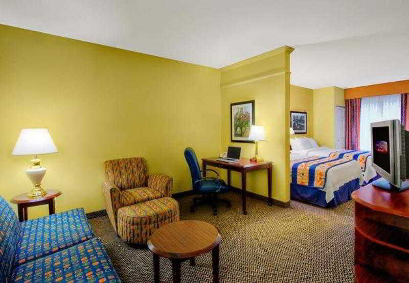 Springhill Suites Милфорд Экстерьер фото